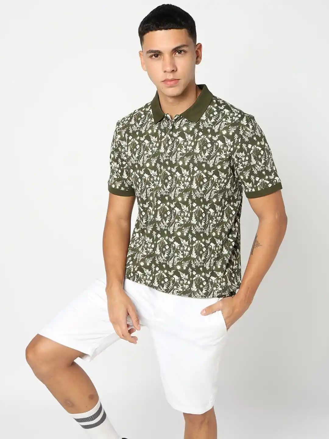 Buy GAP Tropical Printed Polo Collar Slim Fit T-shirt Tshirts
