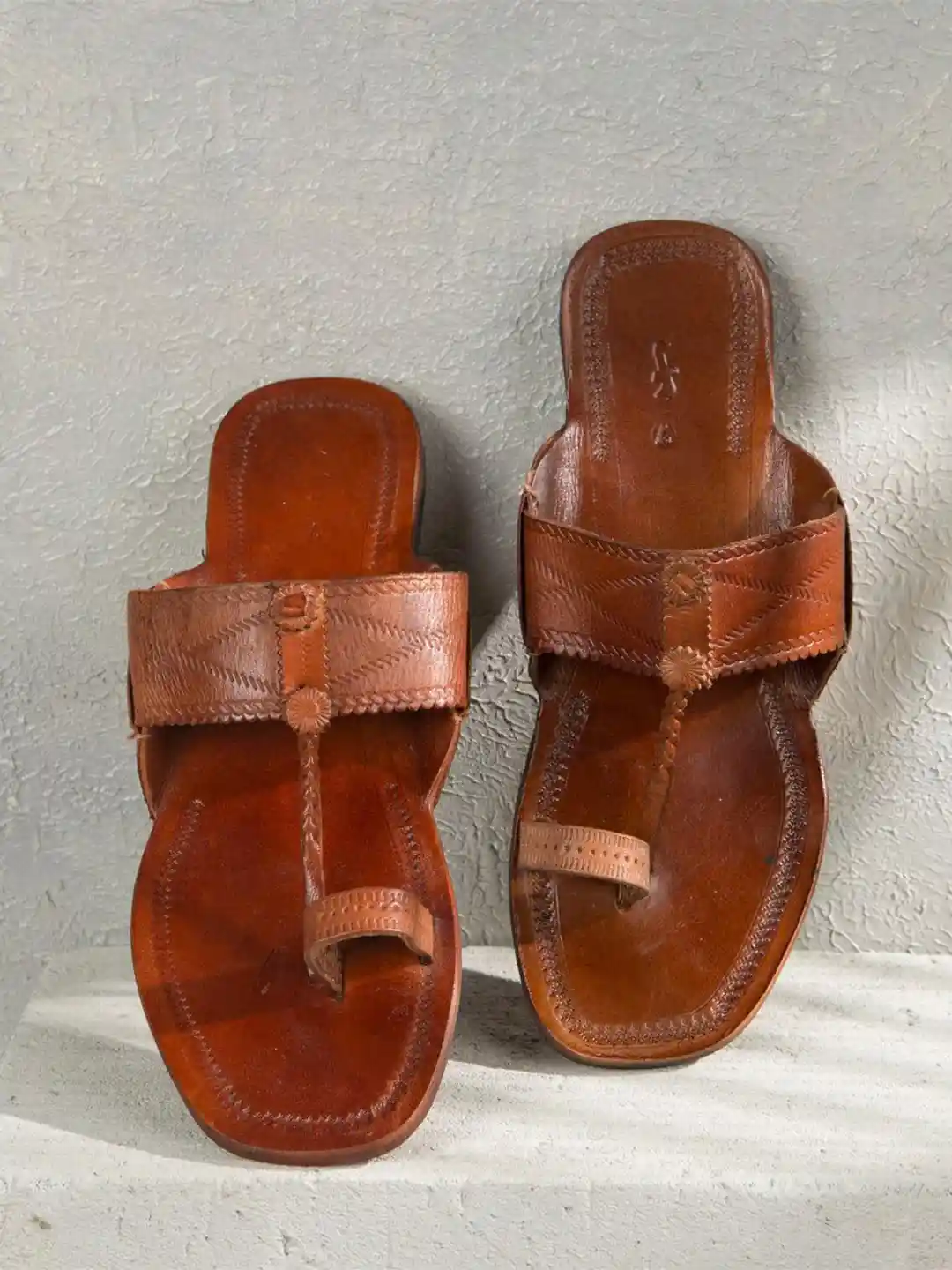 Fabindia Chappal Buy Online Fabindia Leather Chappal For Ladies