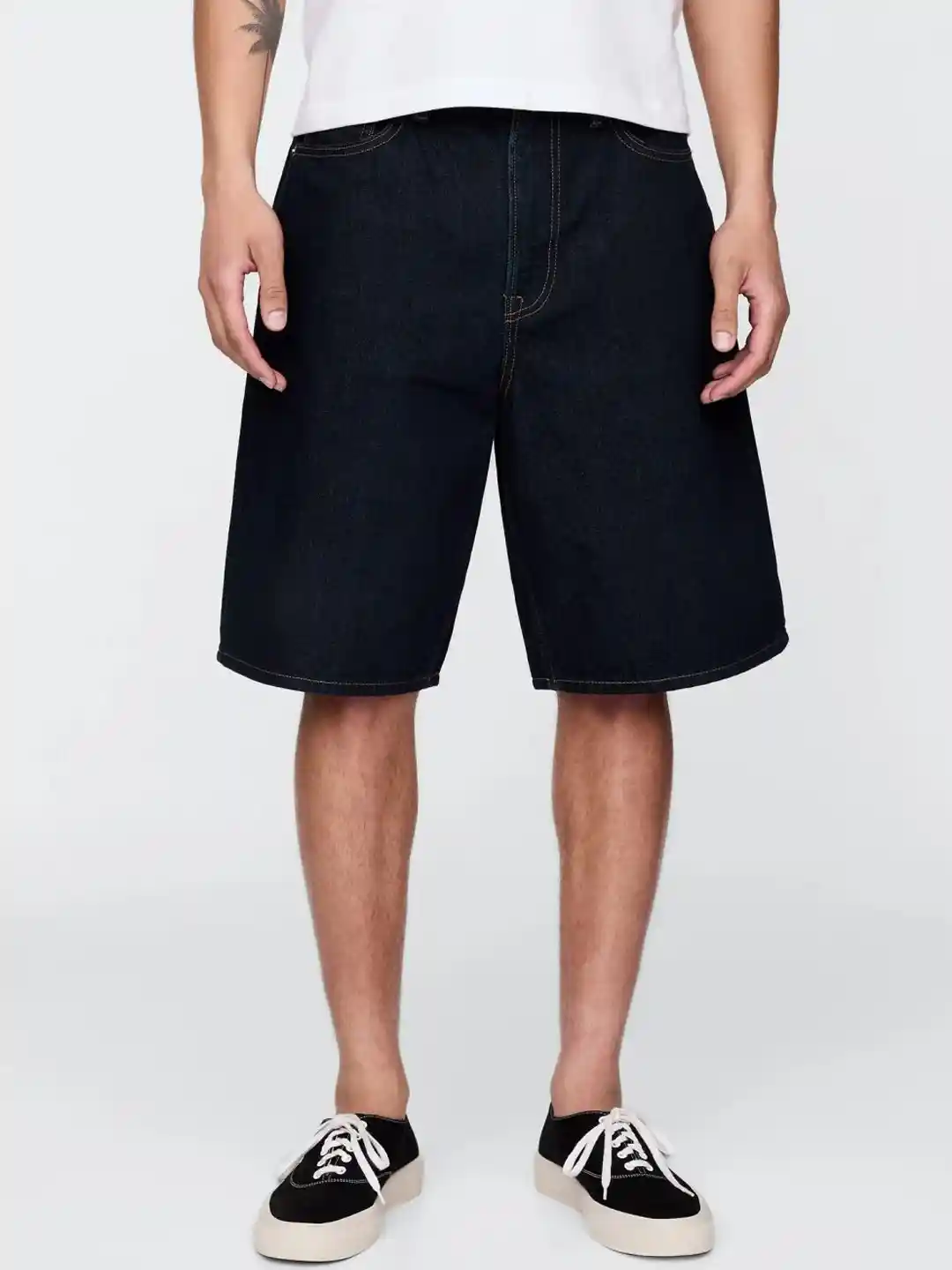 GAP Men Regular Fit Mid-Rise Cotton Denim Shorts