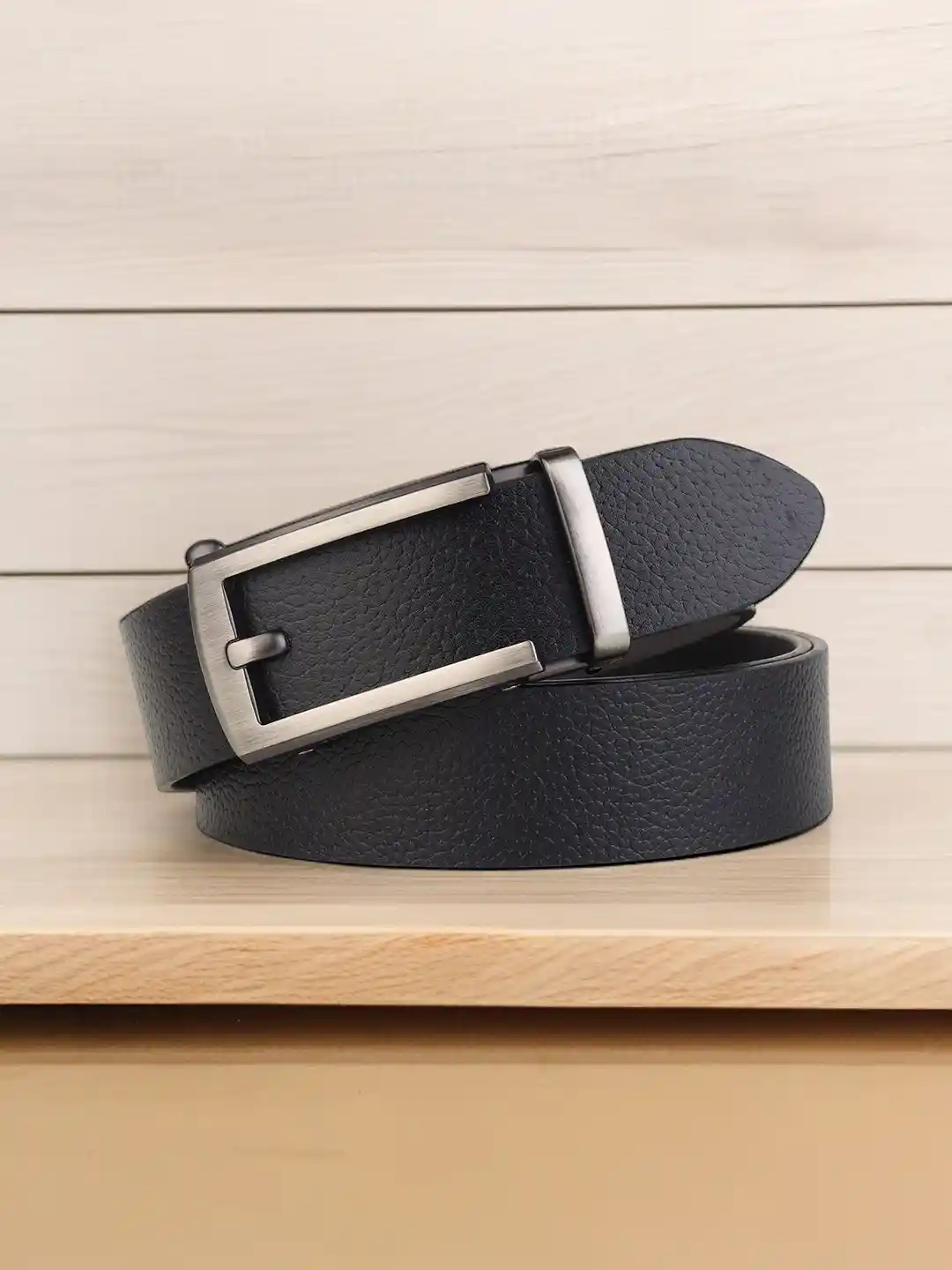 LOOPA Men Textured Slim Leather Formal Belt