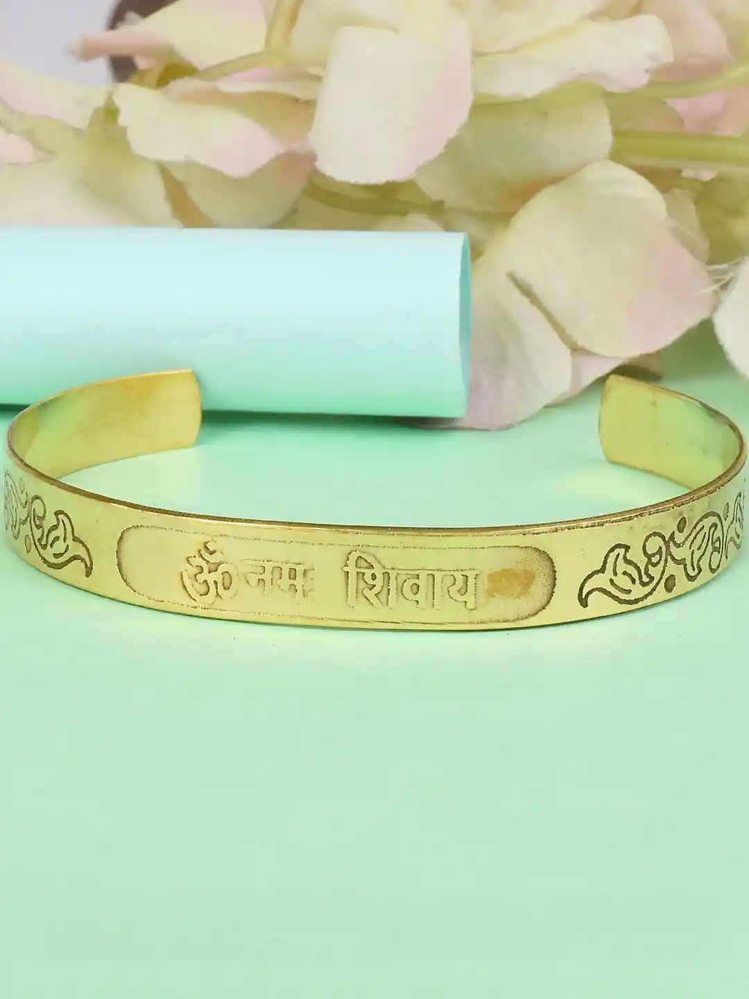 Buy MEMOIR Unisex Brass Antique Brass-Plated Kada Bracelet