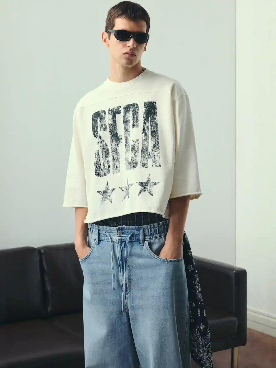 Buy H&M Oversized Fit Cropped T-shirt Tshirts for Men 34720802