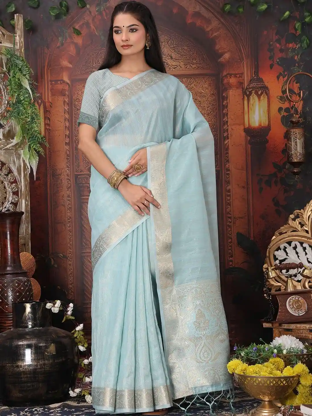 Buy DIVASTRI Woven Design Zari Border Organza Saree With Matching