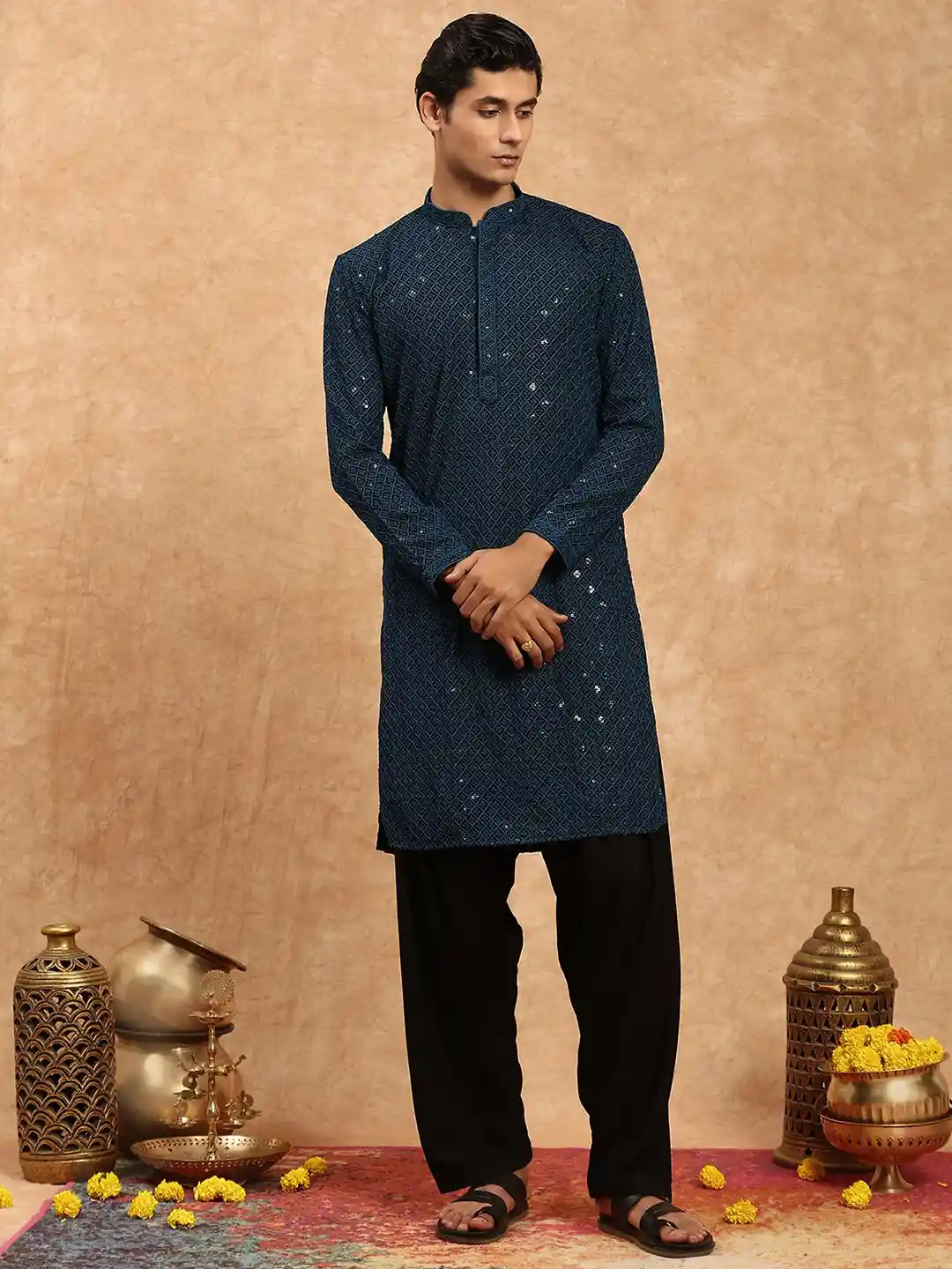 SOURAGYA Men Embellished Festive Straight Kurta