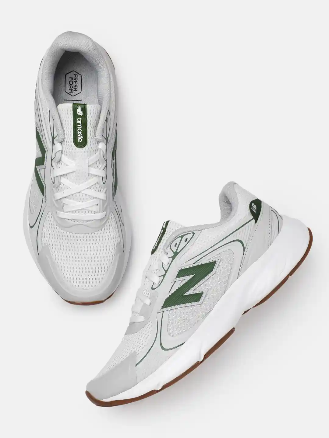 New Balance Men AMASTE Fresh Foam Running Shoes