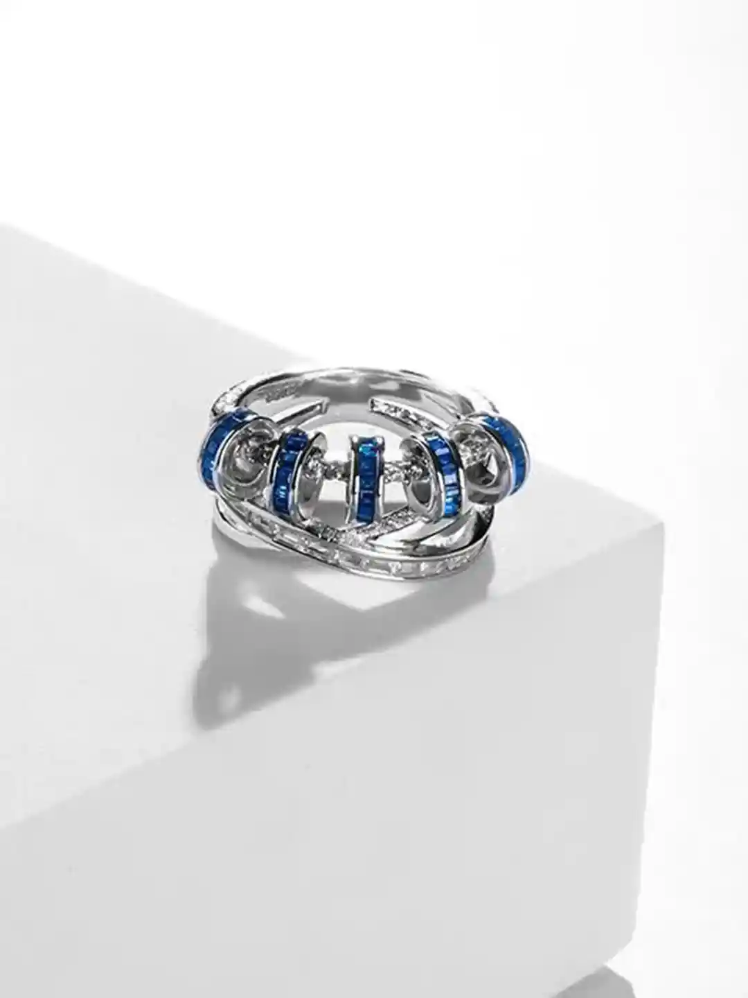 TOUCH925 925 Sterling Silver-Plated Cubic Zirconia Stone-Studded Finger Ring