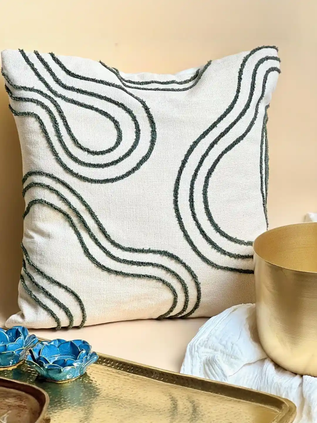 Buy del hogar White Green Abstract Embroidered Cotton Square