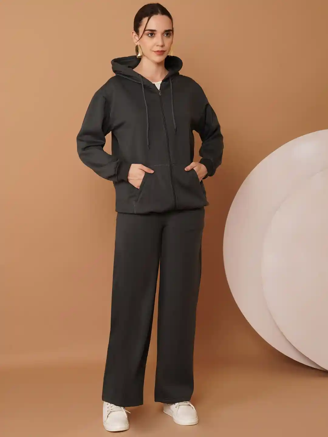 U&F Hooded Neck Sweatshirt With Joggers