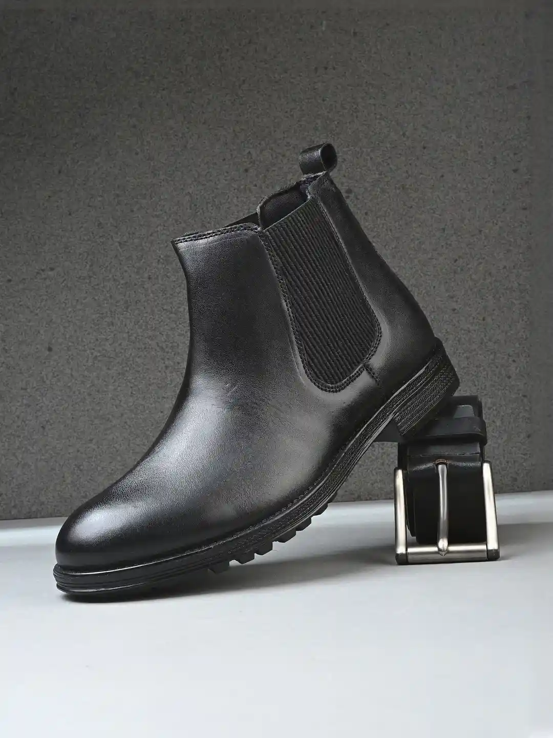 Buy Roadster Men Black Solid Leather Chelsea Boots Boots for Men
