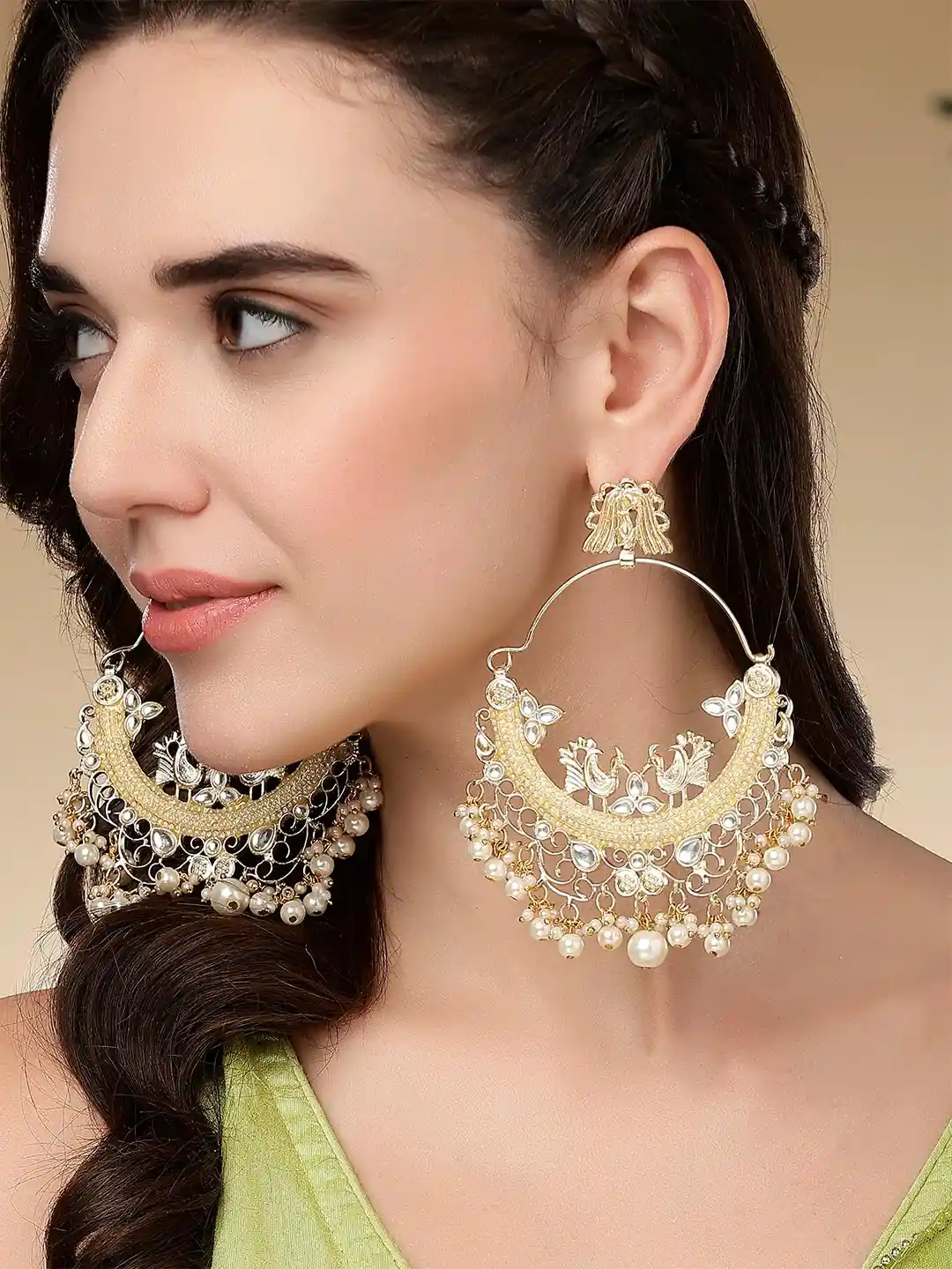 KARATCART Gold-Toned Classic Chandbalis Earrings