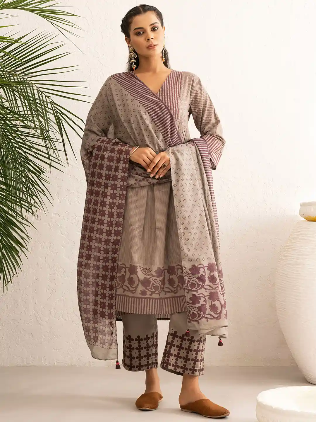 JAYPORE Floral Printed Silk Dupatta