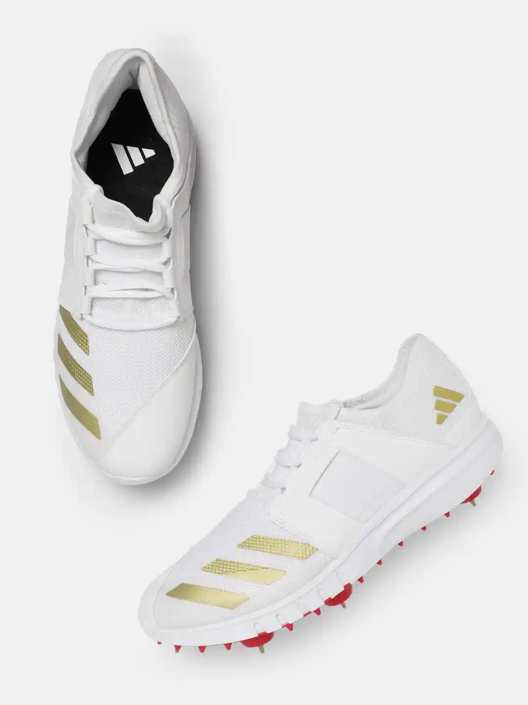 ADIDAS Men Howzat Spike 20 Cricket Shoes