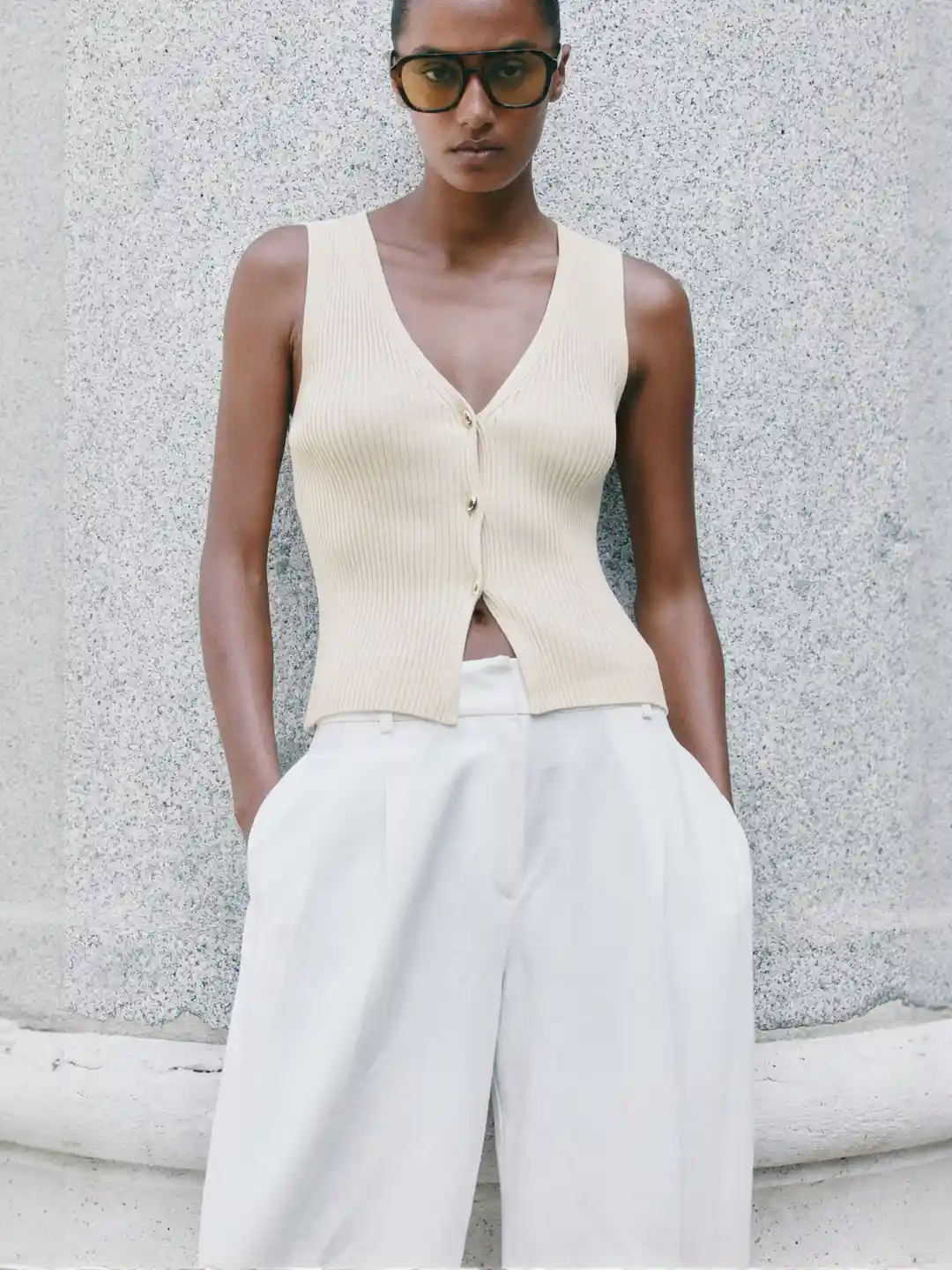 H&m White Sleeveless Waistcoat Womens H&m Waistcoat/vest