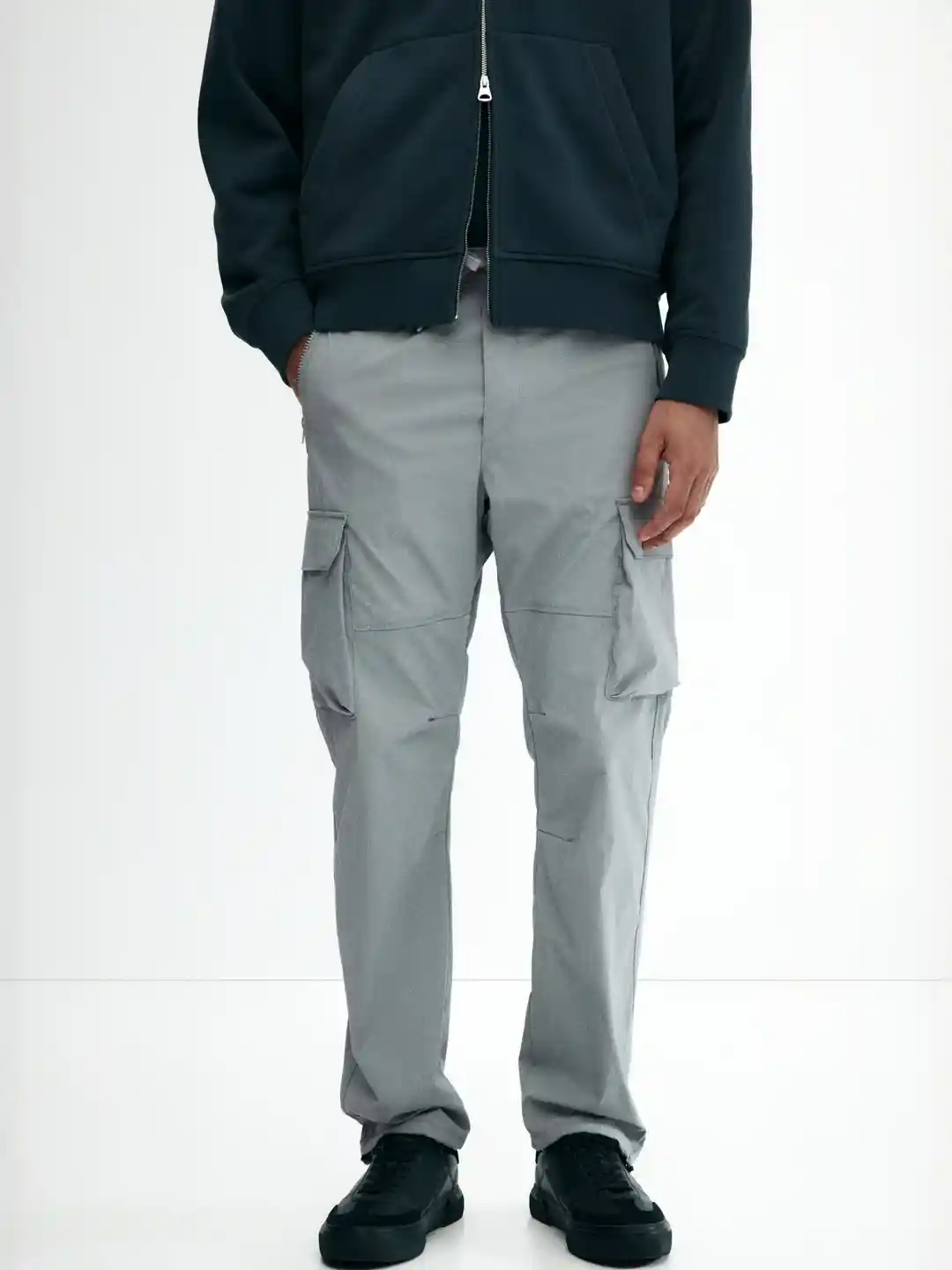 H&M Men Regular Fit Nylon Cargo Trousers