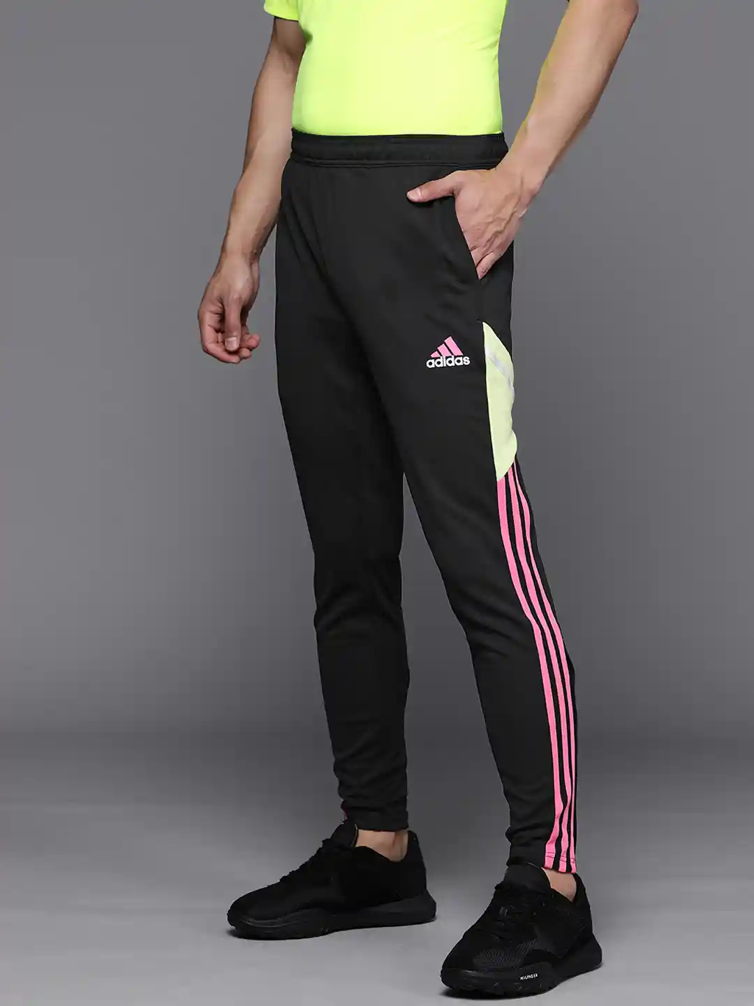 Buy ADIDAS Men Juventus Condivo 22 Training Pants Track Pants - Main Image