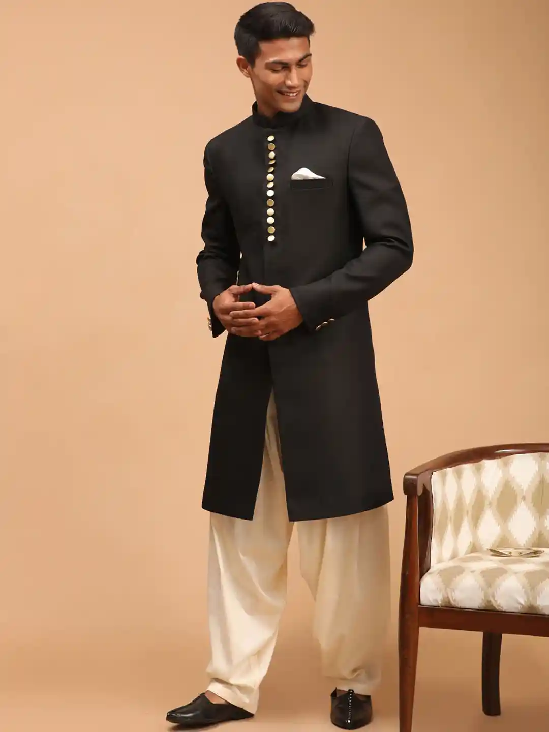 VASTRAMAY Men Black Cream Solid Achkan Sherwani Set