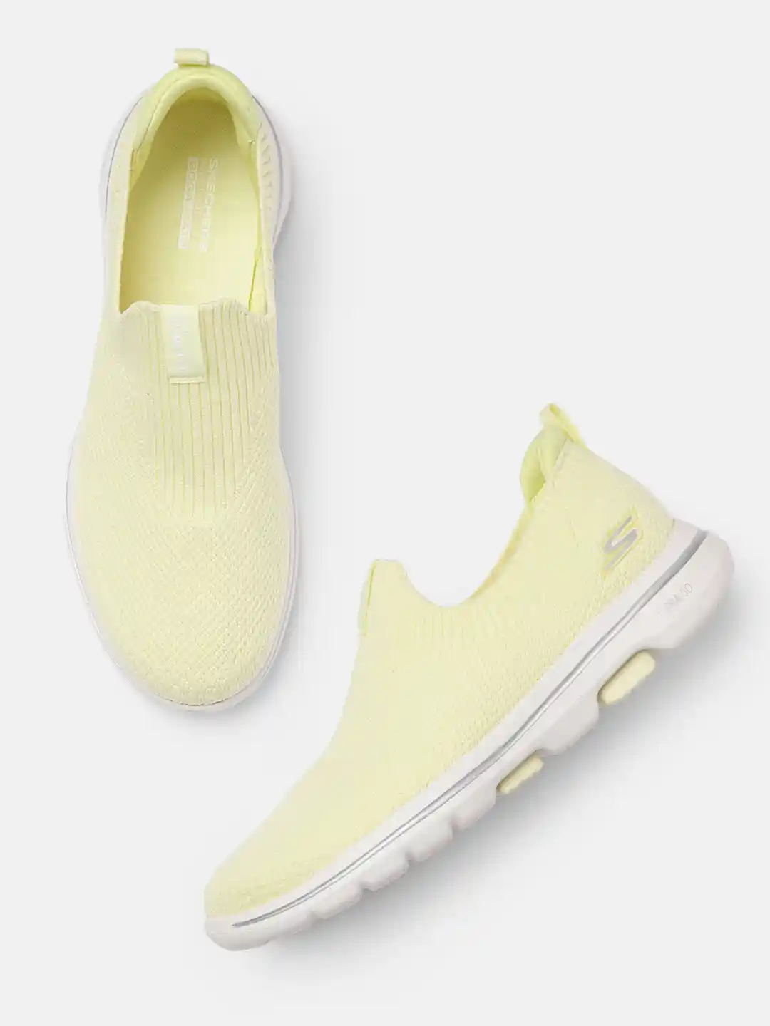 Buy Skechers Women Solid Go Walk Trendy Regular Walking Shoes