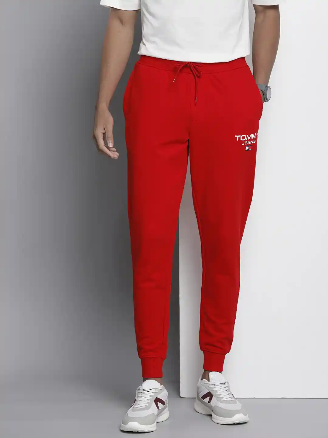 Buy Tommy Hilfiger Men Brand Logo Printed Pure Cotton Slim Fit