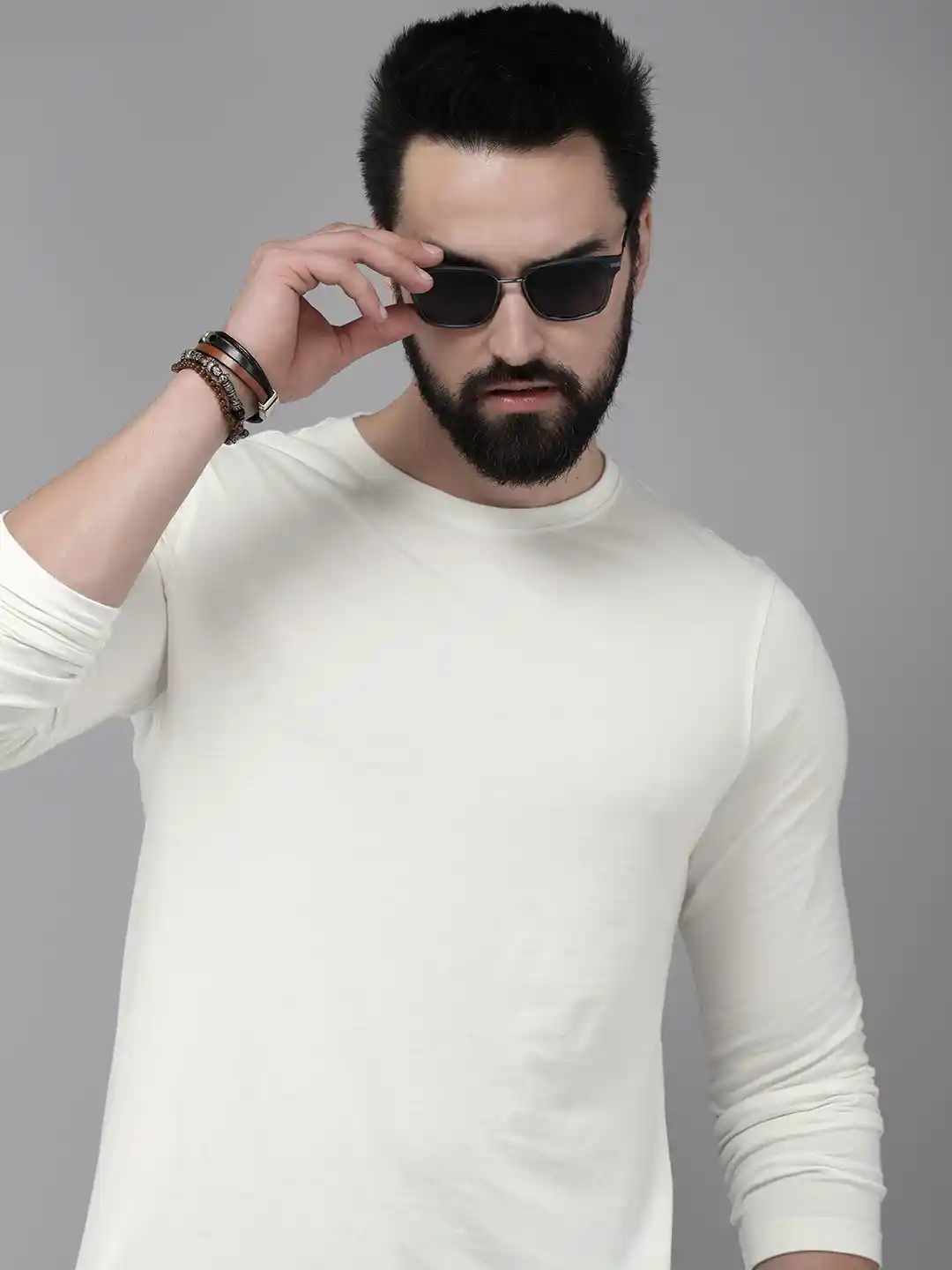 The Roadster Lifestyle Men Pure Cotton Solid Long Sleeves Casual T-shirt