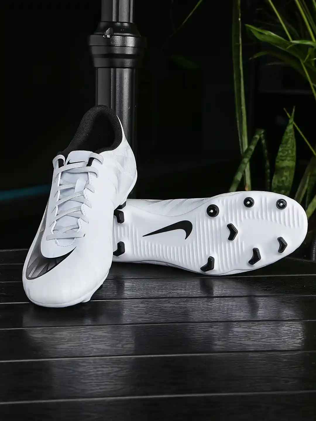 Buy Nike Men White MERCURIAL VORTEX III CR7 Football Shoes