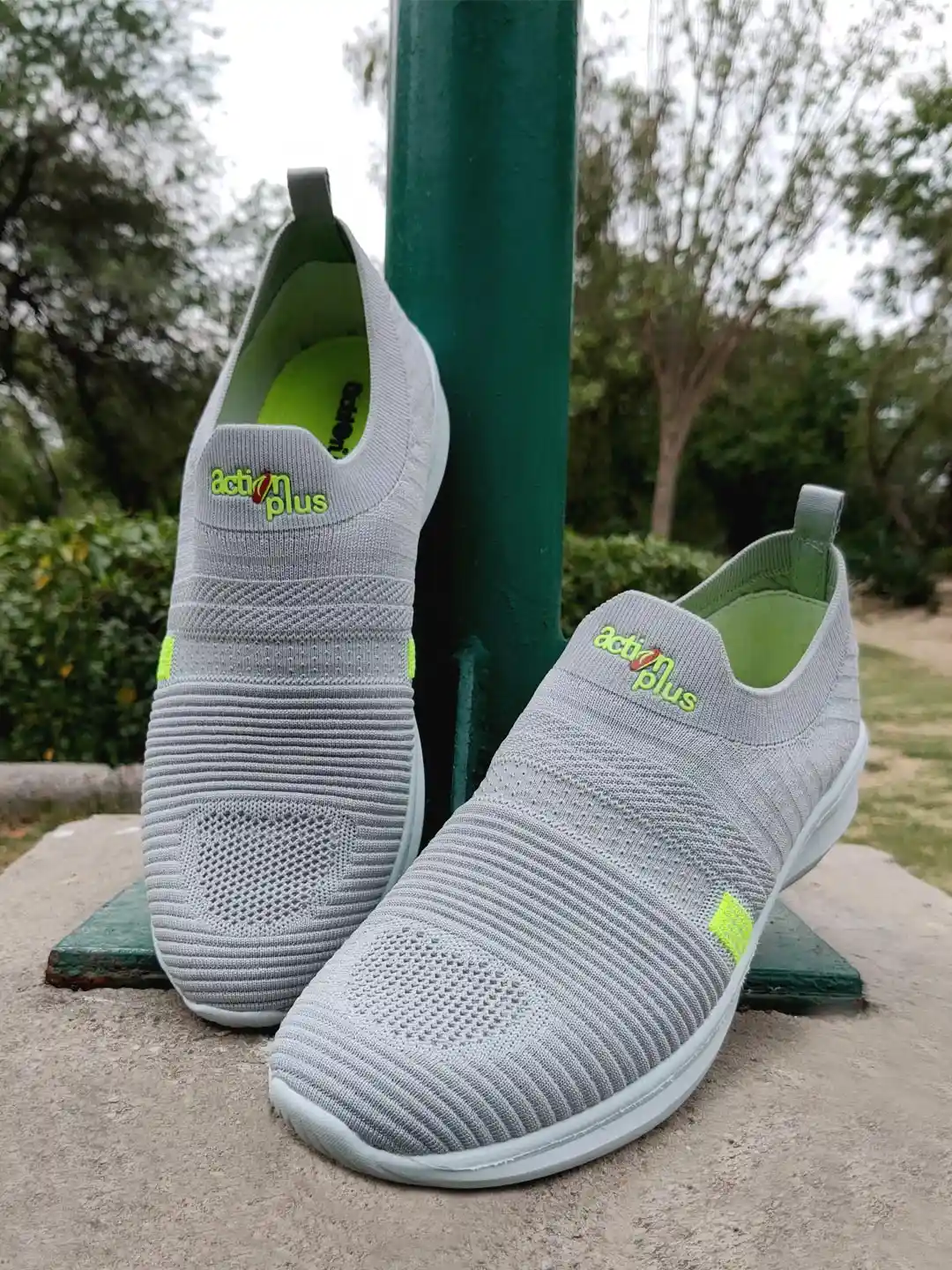 Shoe Tenis Fila Menta Fila Mondo Forza White/Grey/Wheat Women's