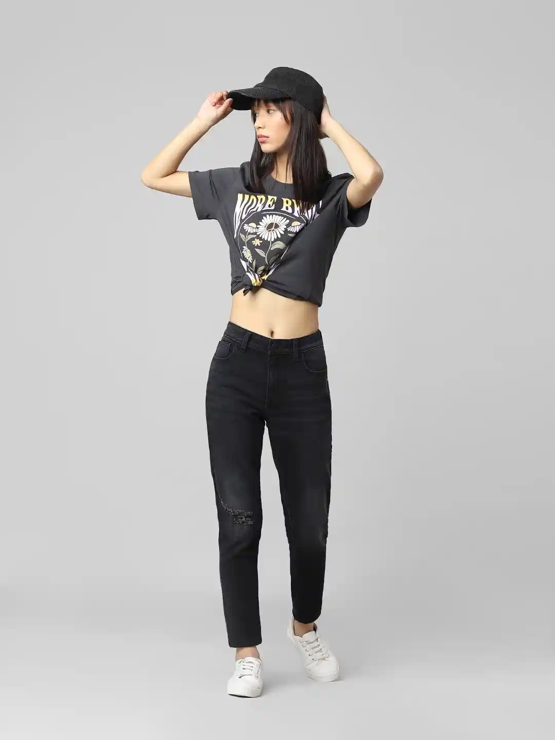 Buy ONLY Women Slim Fit Low Distress Ripped Cropped Stretchable