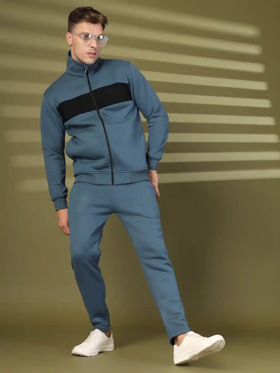 CHKOKKO Men Colourblocked Cotton Fleece Tracksuit