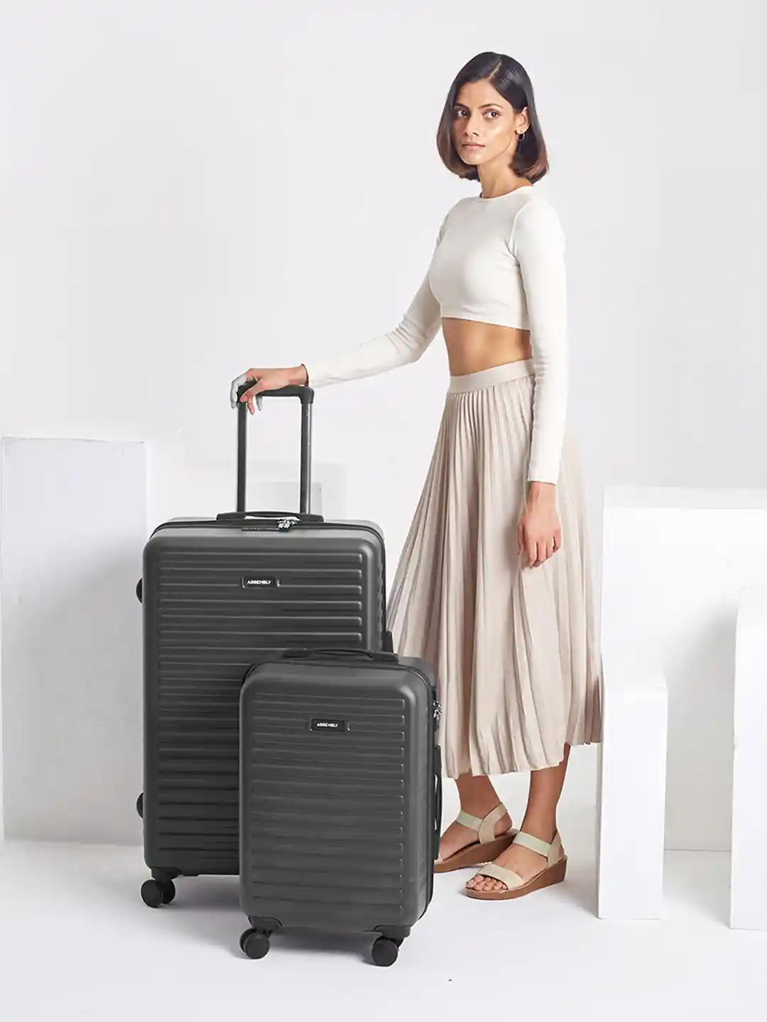 Buy Assembly Set Of Textured Hard-Sided 60L Cabin Luggage Bag