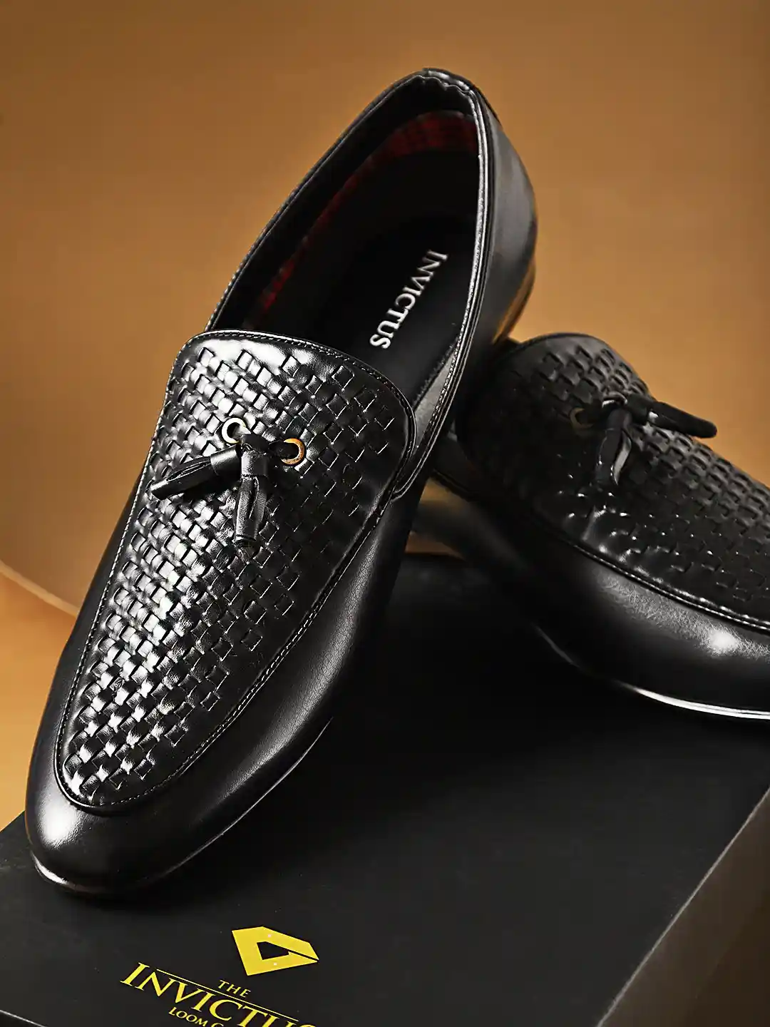 Buy INVICTUS Men Black Basketweave-Textured Semiformal Loafers