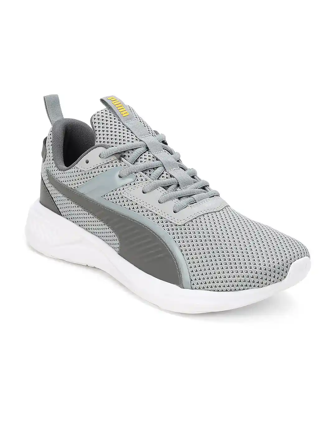 Buy Puma Scorch Runner V2 Men Running Shoes - Sports Shoes for Men 22152248  | Myntra