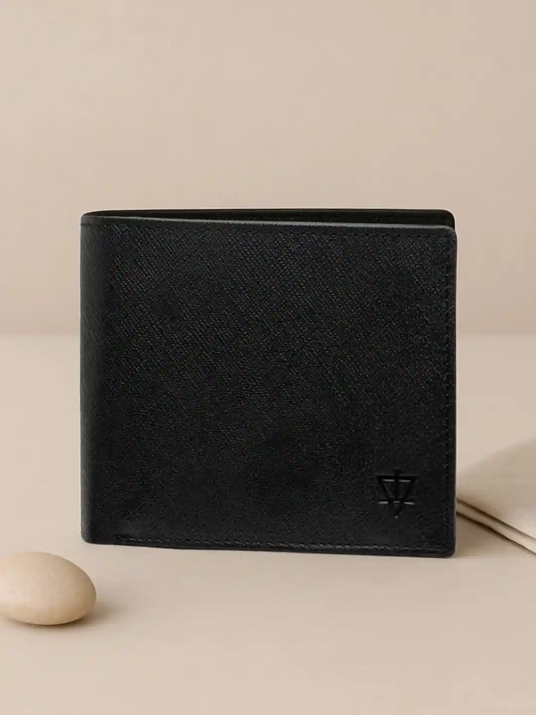 AQUATAN Men Textured Genuine Leather Two Fold RFID Wallet