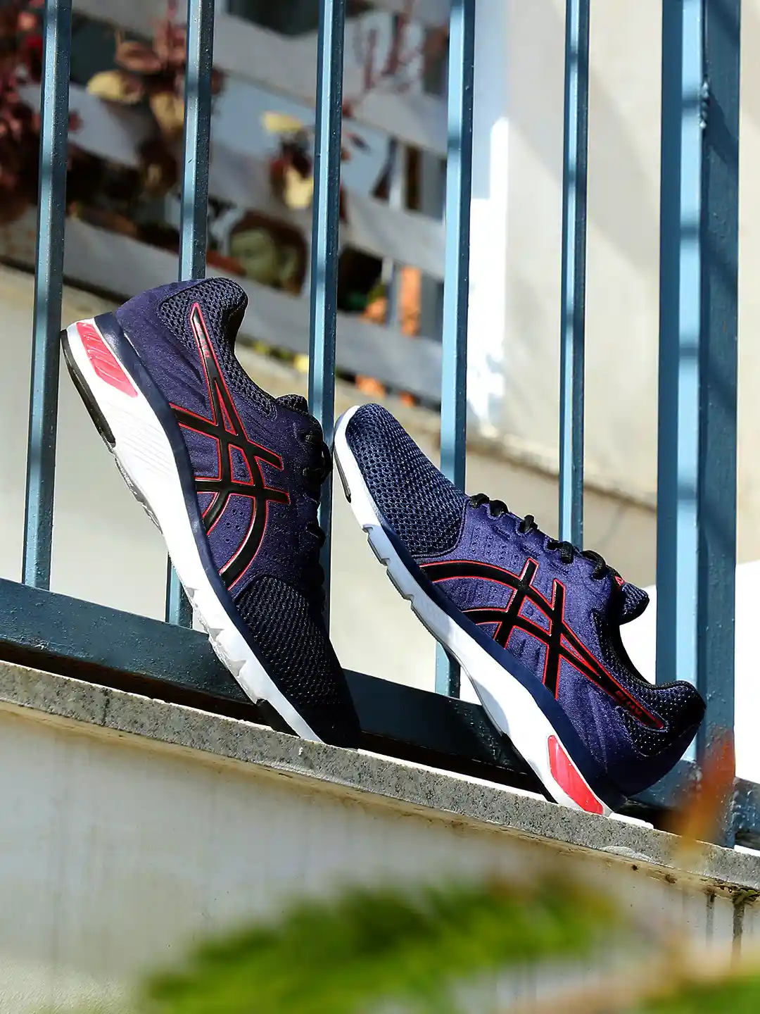 Buy ASICS Men GEL-Ease Running Shoes Sports Shoes for Men - Main Image