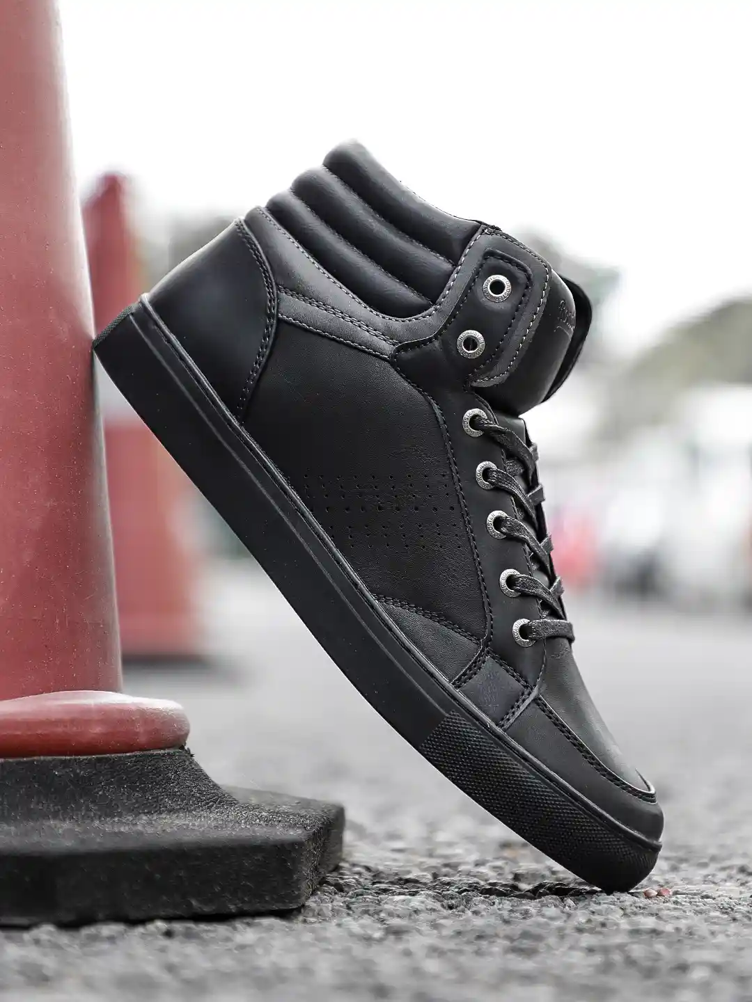 Buy Roadster Men Black Solid Synthetic Mid-Top Sneakers - Casual Shoes for  Men 2275698 | Myntra