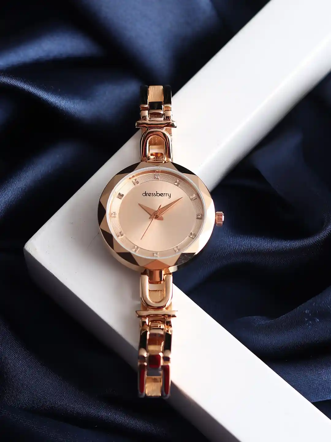 Buy DressBerry Women Rose Gold-Toned Dial Bracelet Style Straps