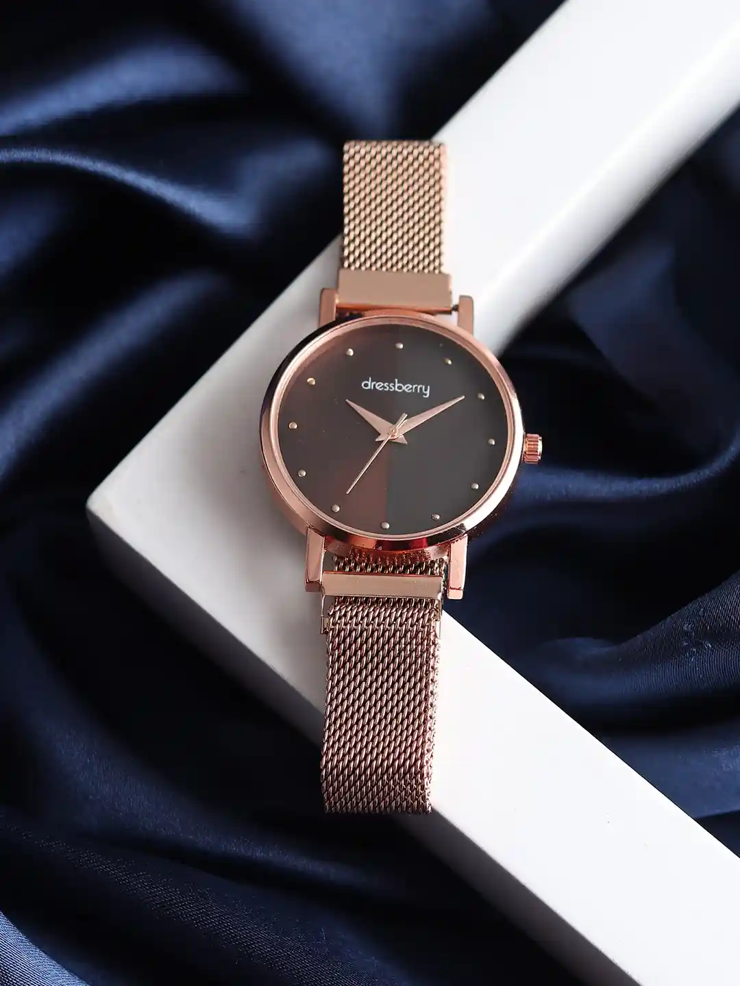 Buy DressBerry Women Black Dial Rose Gold-Plated Bracelet Style