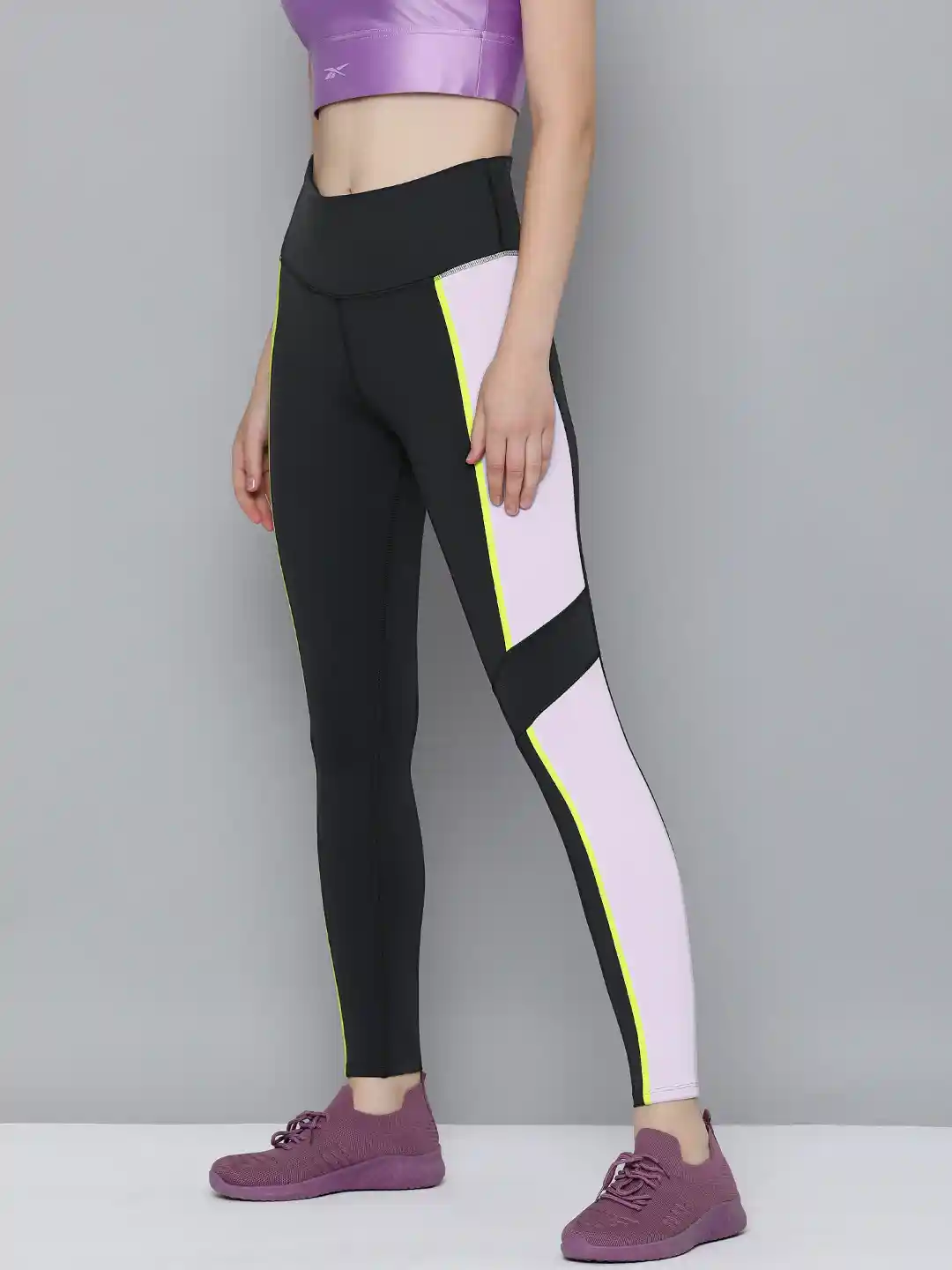 Reebok Women Colourblocked Ankle Length Sports Tights