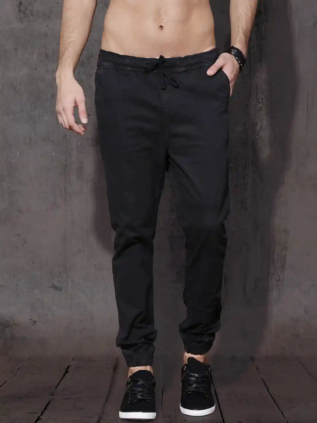 Buy Roadster Men Black Slim Fit Pure Cotton Joggers Trousers for