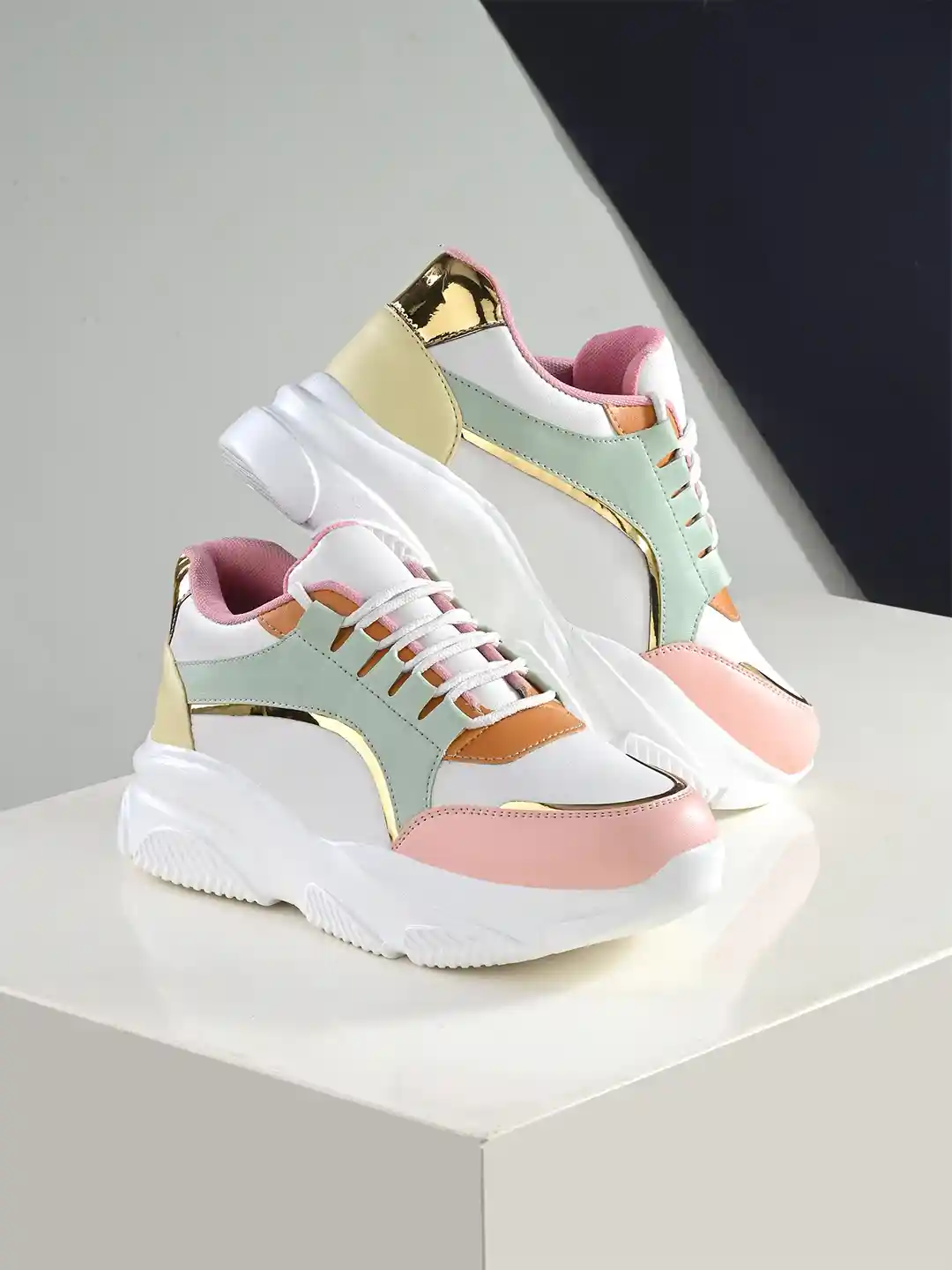 Buy The Roadster Lifestyle Women White Pink Colourblocked