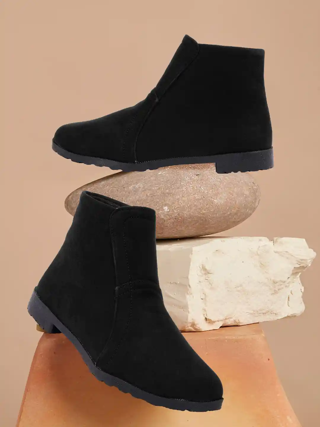 Buy OPHELIA Women Casual Block-Heeled Velvet Flat Boots Boots - Main Image