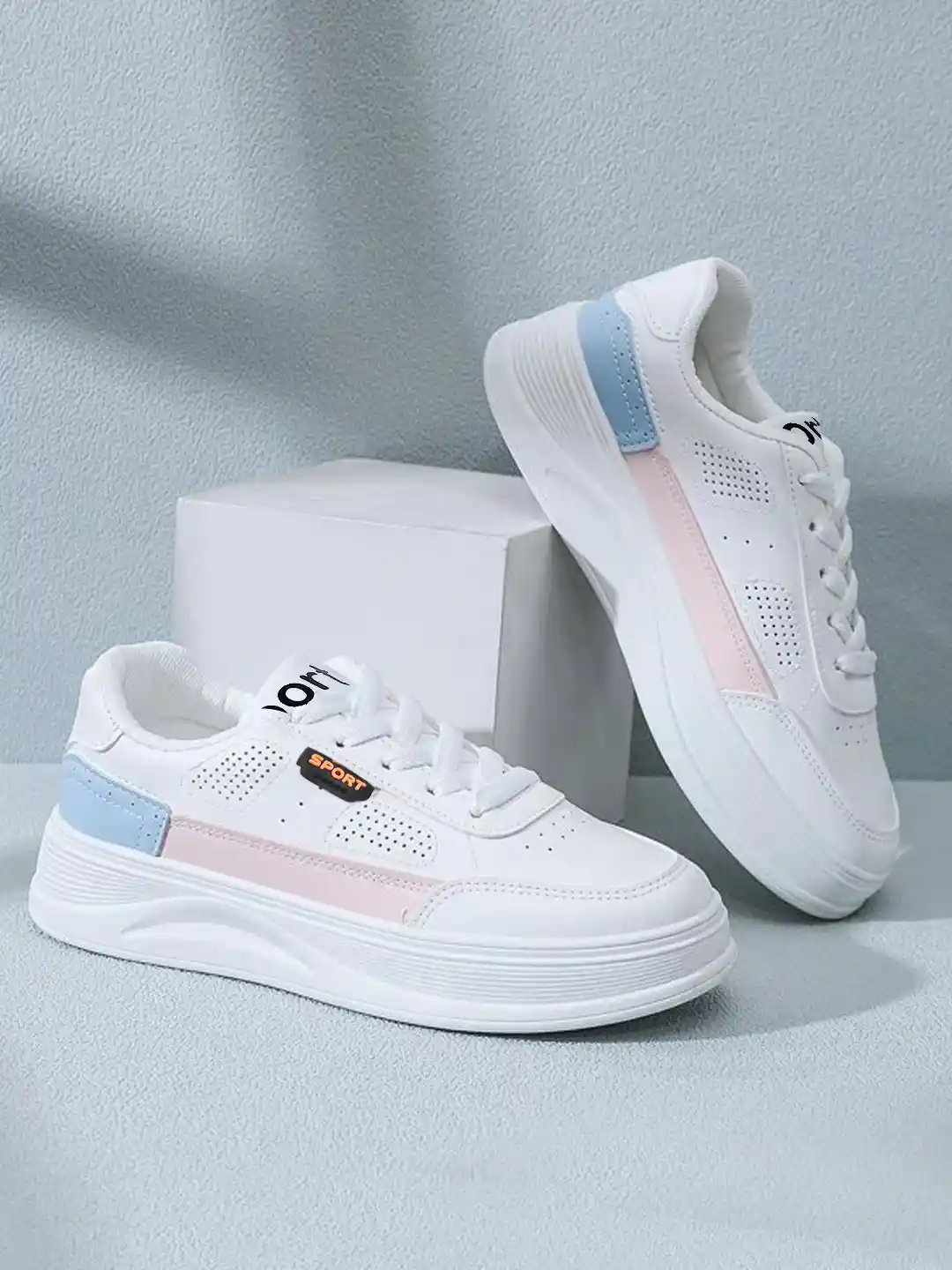 Buy Shoetopia Girls White Colourblocked Lightweight Lace-Up