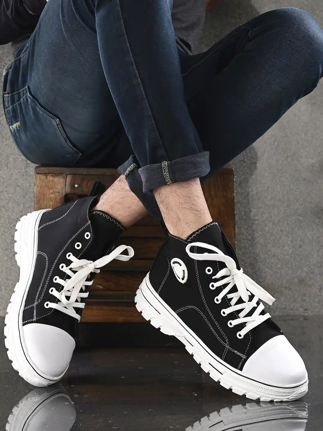 Buy Kook N Keech Men Black And White Comfort Insole Mid-Top