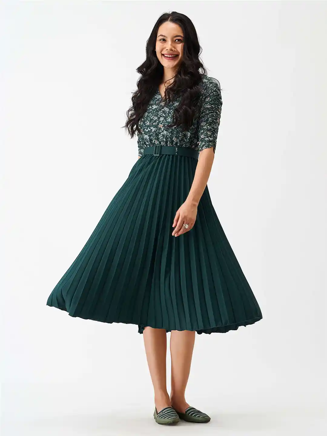 AASK Accordion Pleated V-Neck Fit Flare Midi Dress