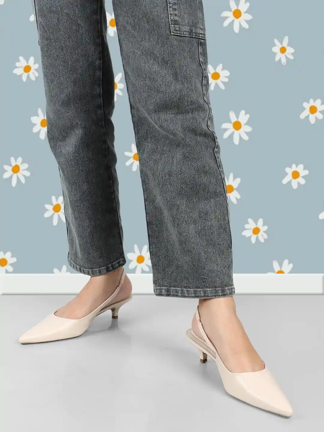 ELLE Pointed Toe Kitten Heel Pumps