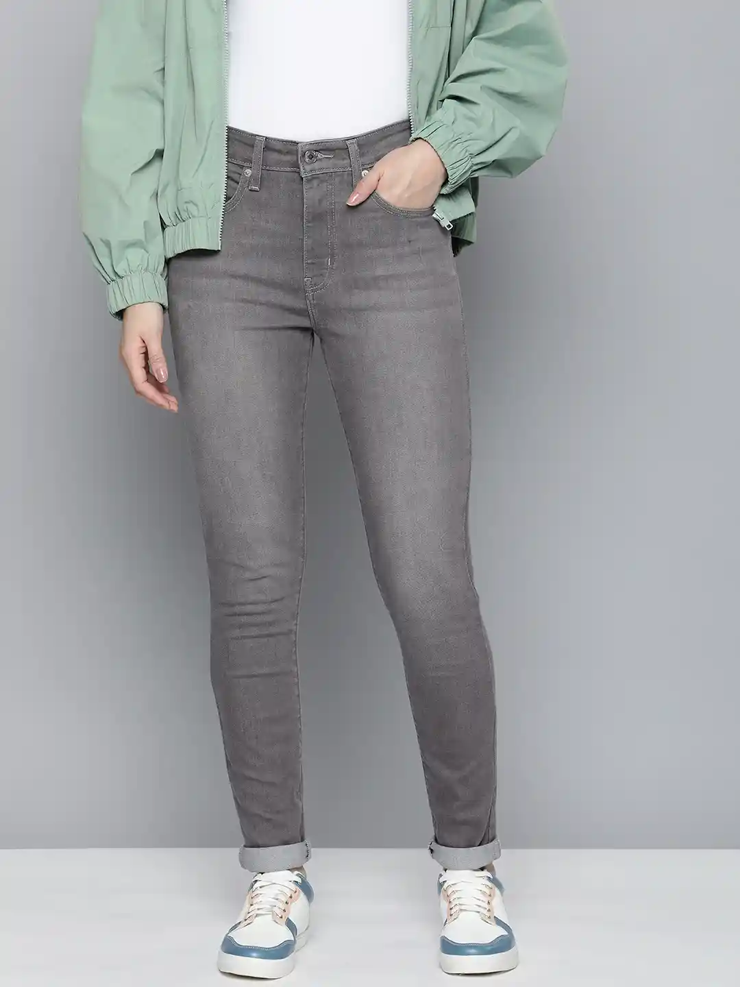 Levis Women 721 Skinny Fit High-Rise Light Fade Stretchable Jeans