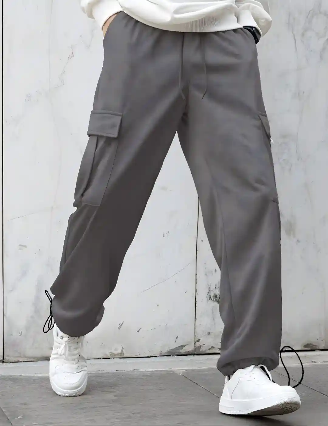 NOBERO Men Onyx Oversized Relaxed Fit Mid-Rise Joggers With Utility Box  Pockets