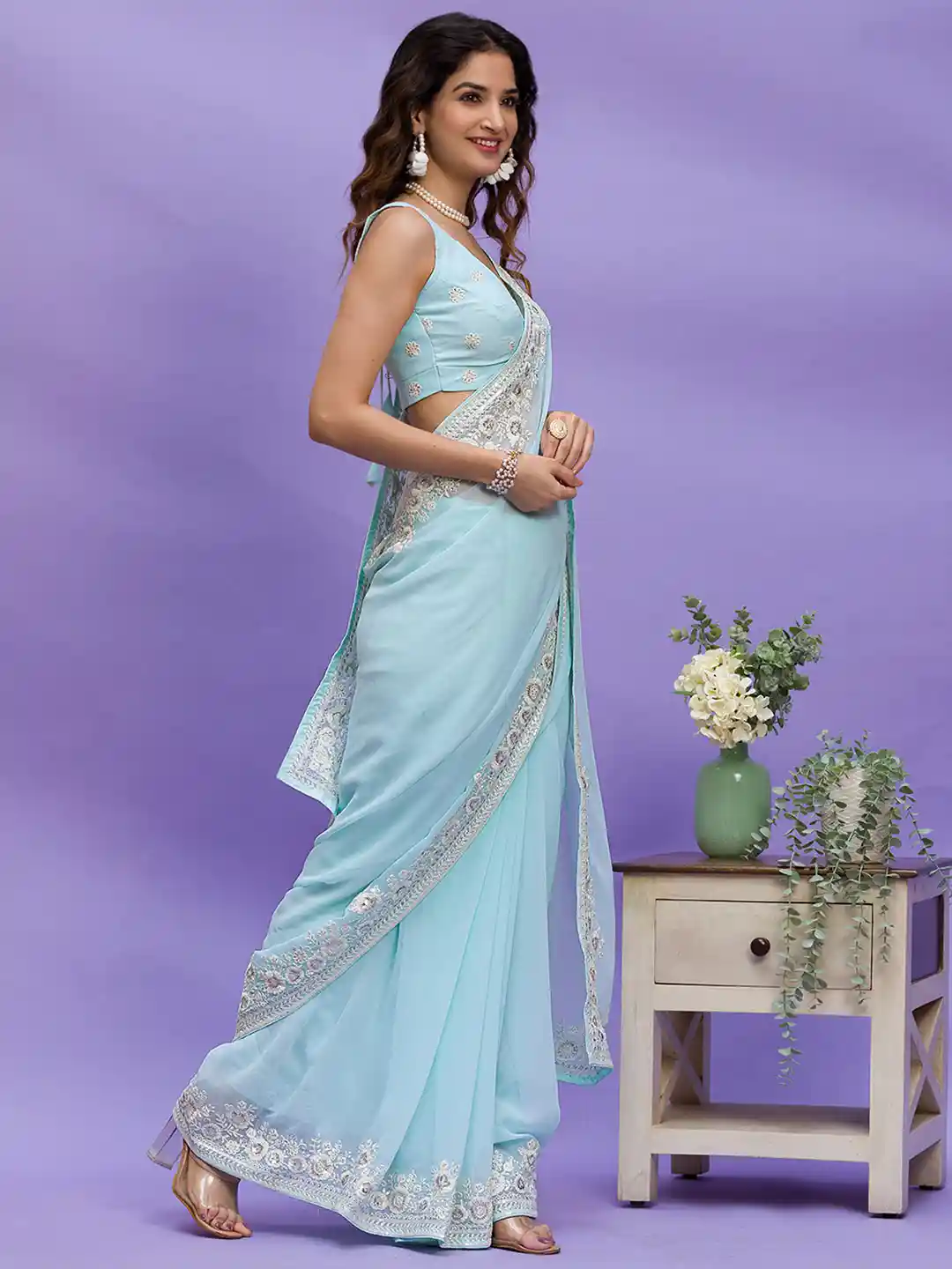 Buy Koskii Embroidered Sequinned Poly Georgette Saree Sarees for