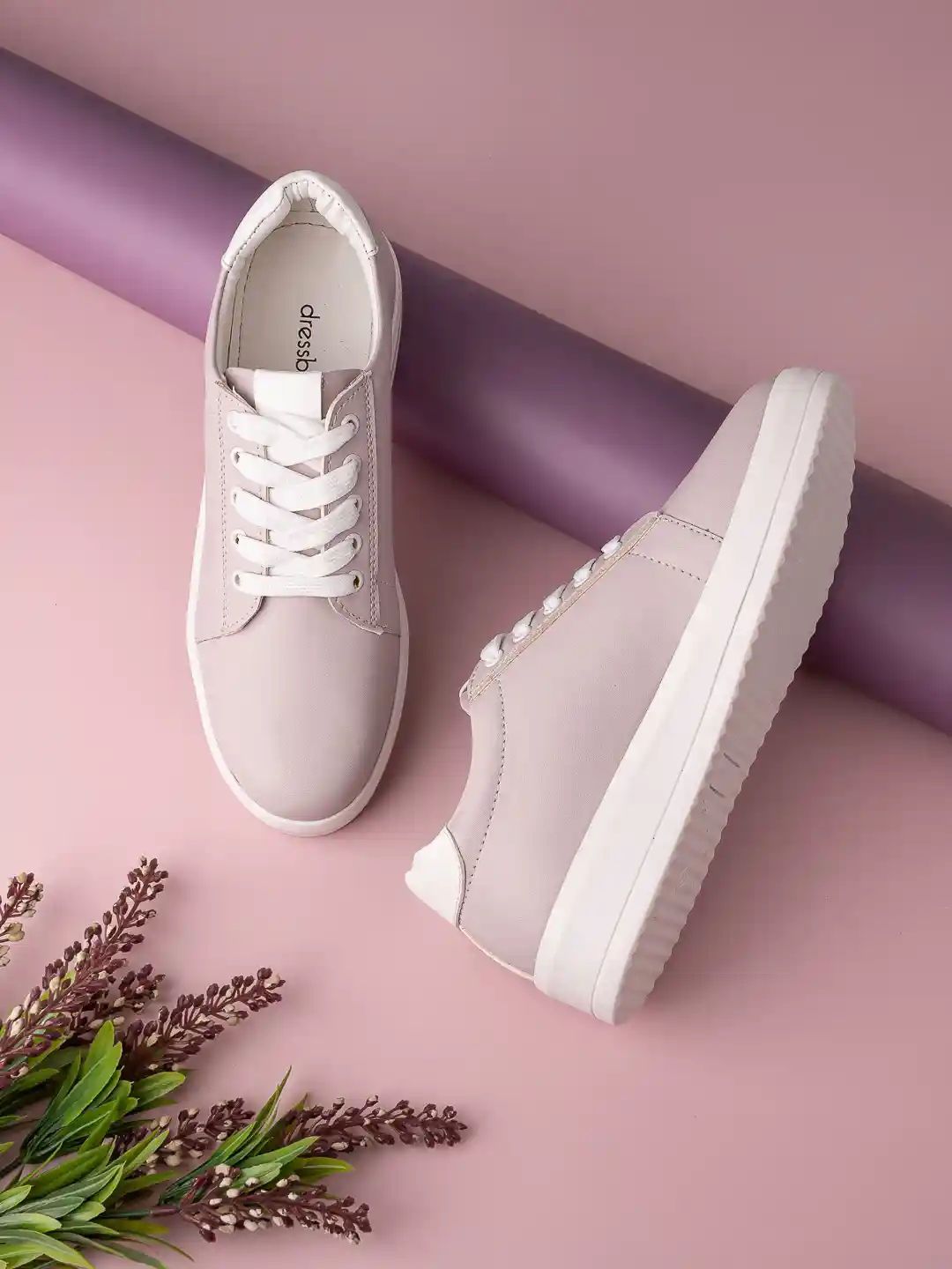 DressBerry Women Beige Lightweight Comfort Insole Contrast Sole Sneakers