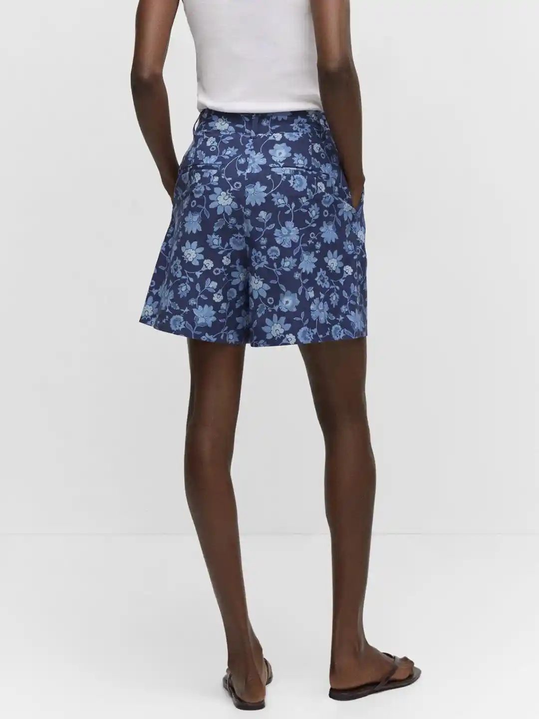 MANGO Women Floral Printed Cotton Linen Shorts