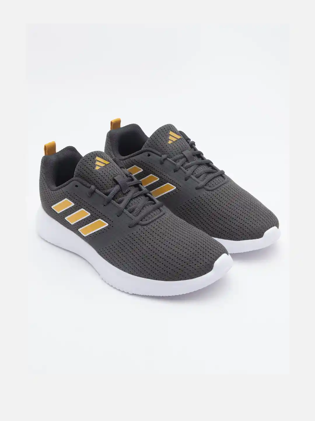 ADIDAS Men Fleecewalk M Running Shoes