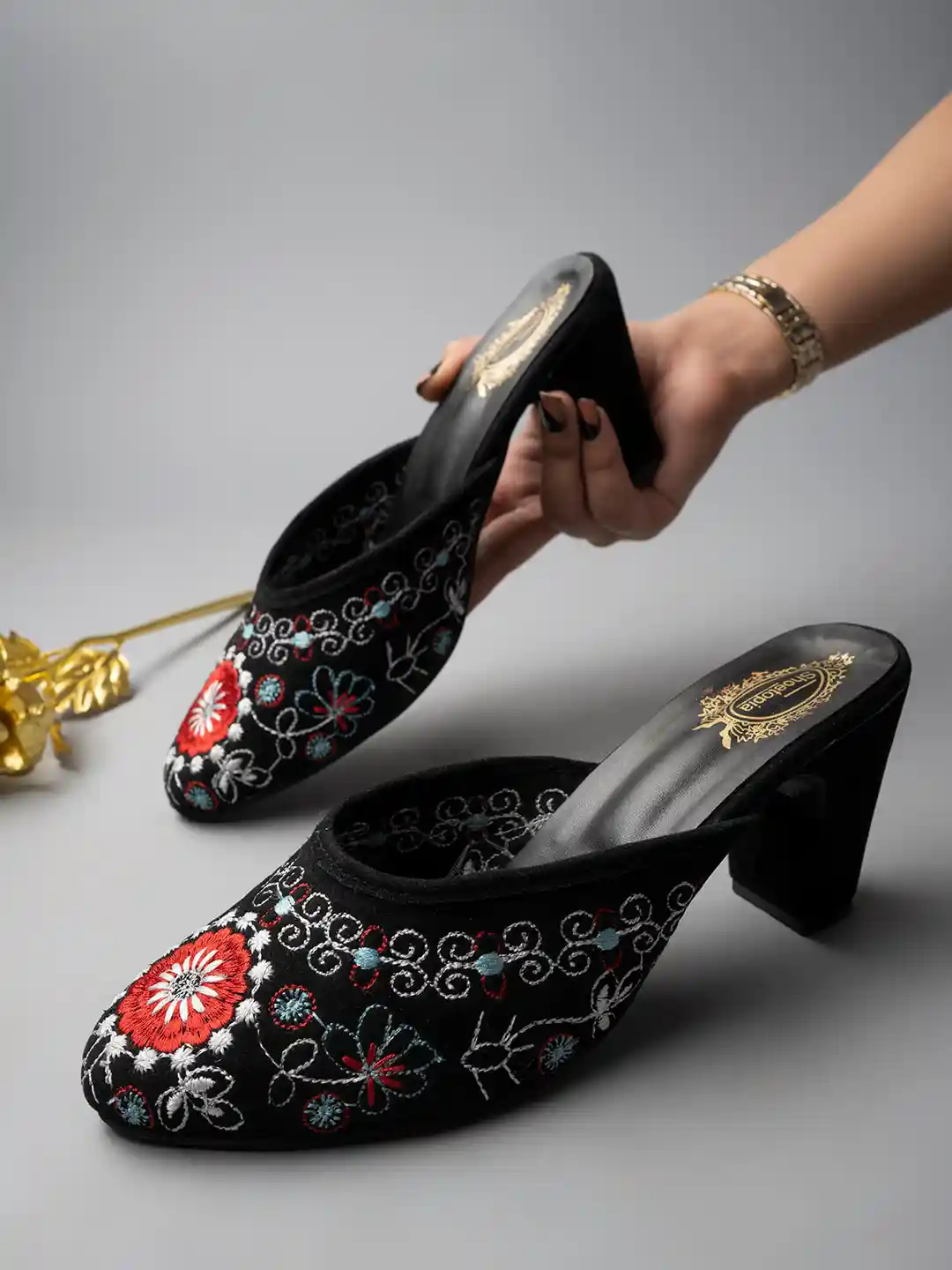 Shoetopia Girls Embellished Ethnic Pointed Toe Block Mules